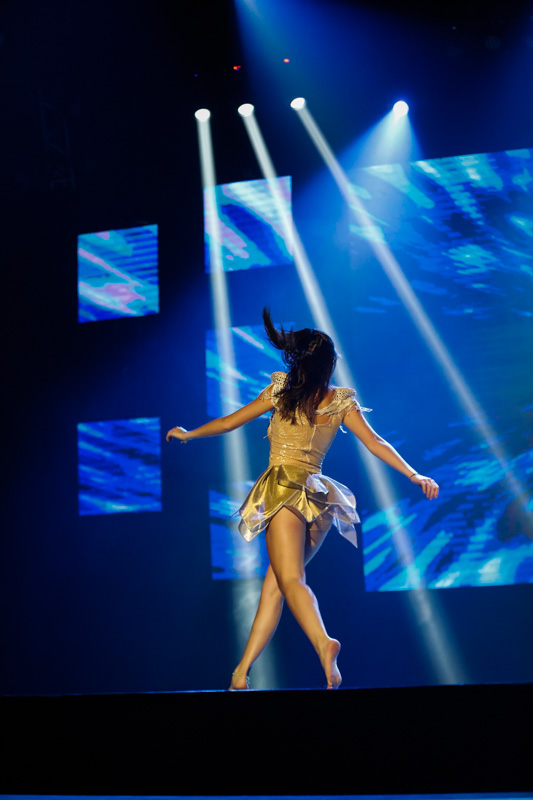 Tribe Dance Hold Your Dream 
